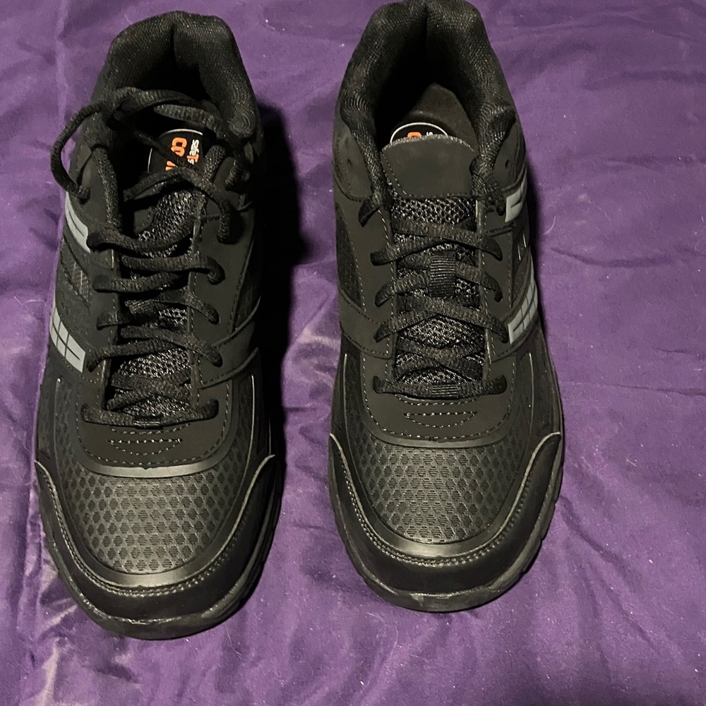 Stylish Black Athletic Shoes for Men